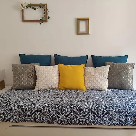 Holiday home Des Remparts Reservation Par Telephone Laissez Vos Coordonnees La Cote-Saint-Andre
